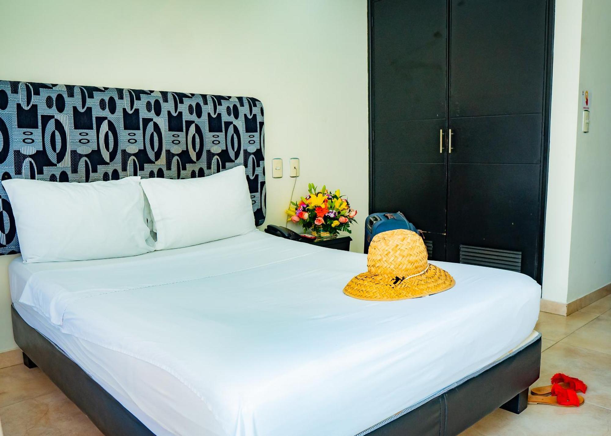Kalina Hotel Girardot Ngoại thất bức ảnh