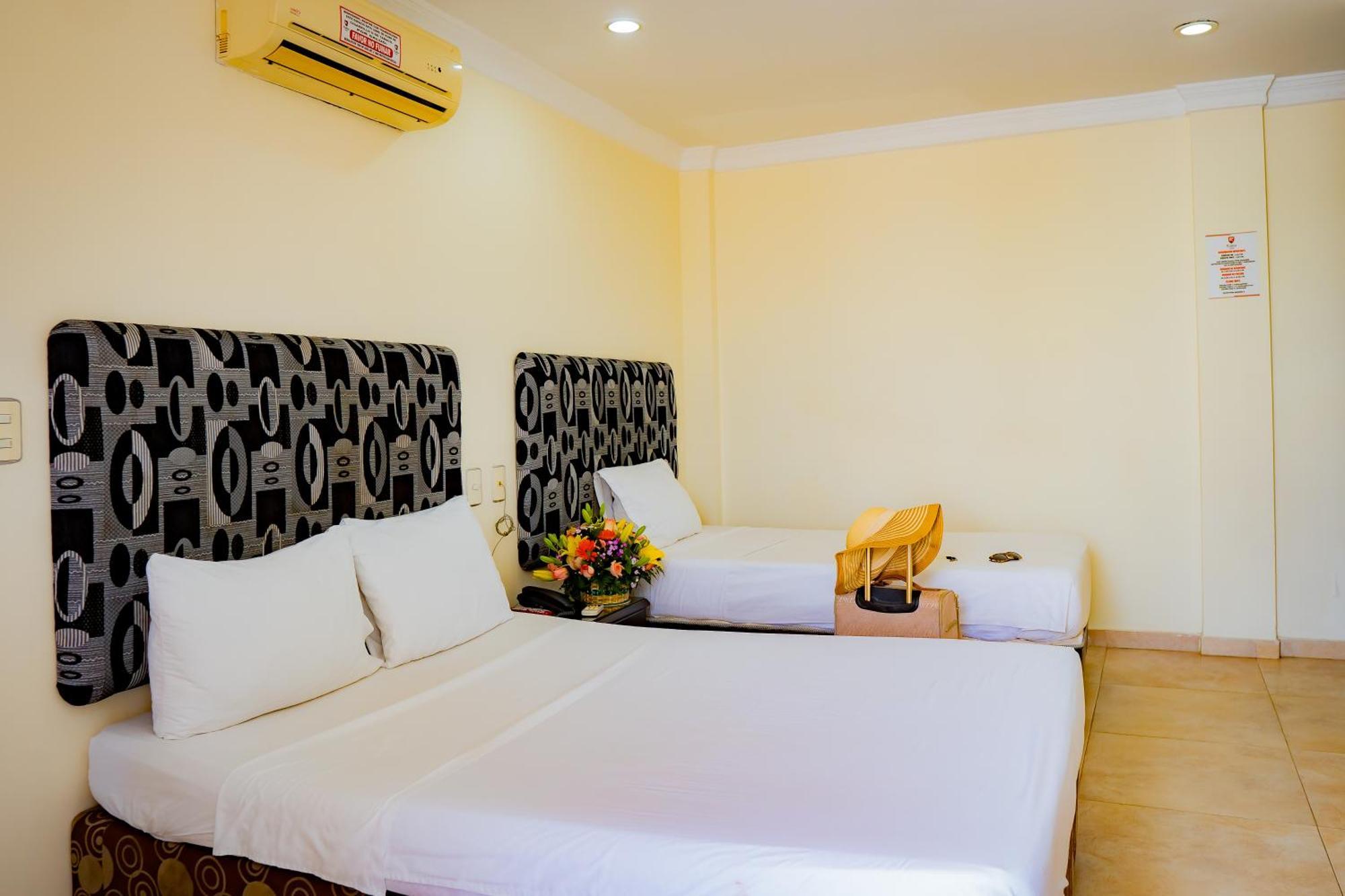 Kalina Hotel Girardot Ngoại thất bức ảnh