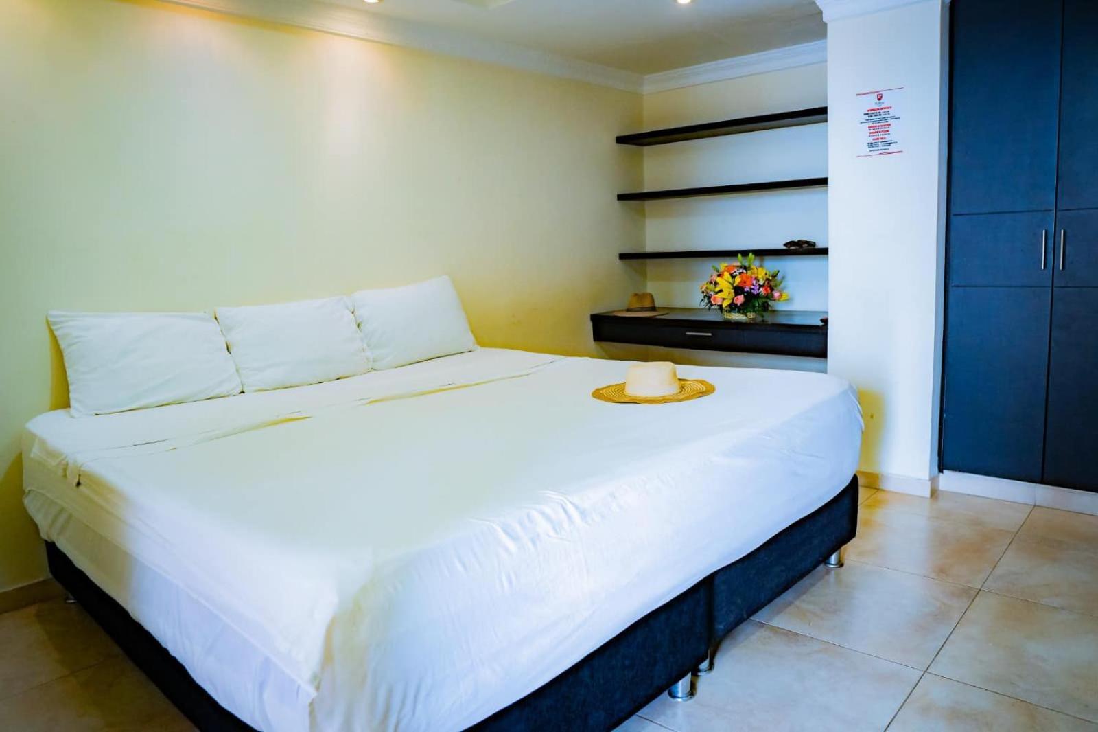 Kalina Hotel Girardot Ngoại thất bức ảnh